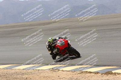 media/Apr-10-2022-SoCal Trackdays (Sun) [[f104b12566]]/Bowl (11am)/